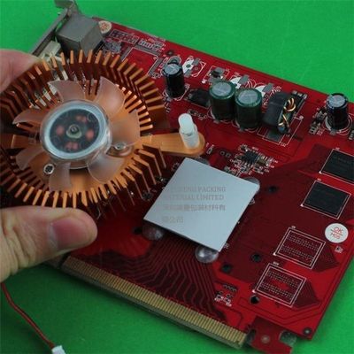 1.4W/M.K LED熱インターフェイス パッド、再使用可能な伝導性の熱ギャップフィルターのパッド